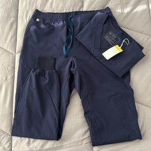 Figs Men’s Leon Freex Slim Scrubs